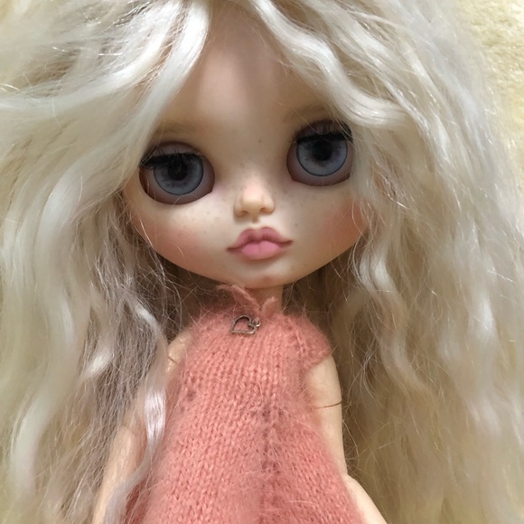 Blythe - Picture 6 of 11